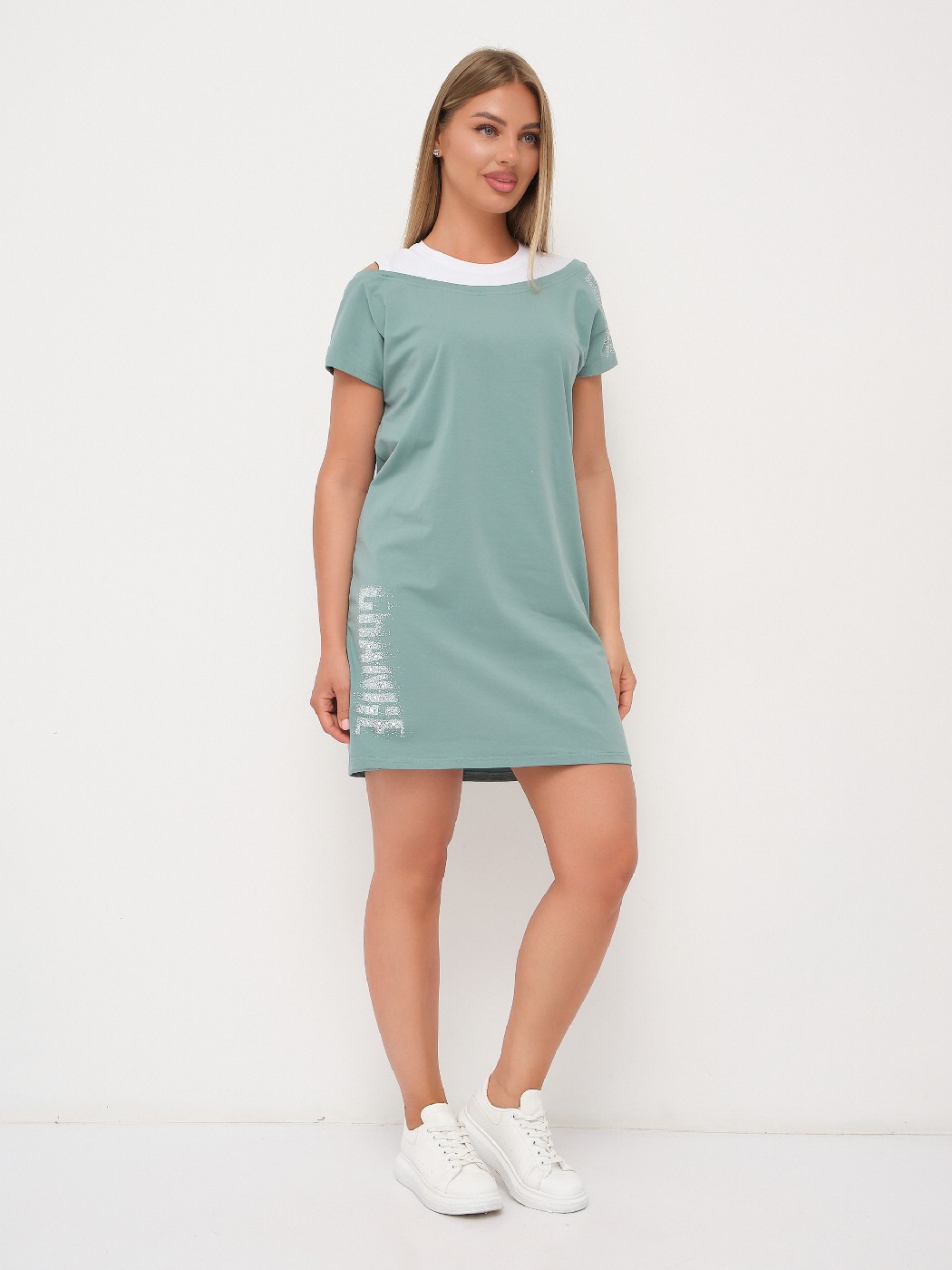 Платье женское Мирэль со стразами изумруд