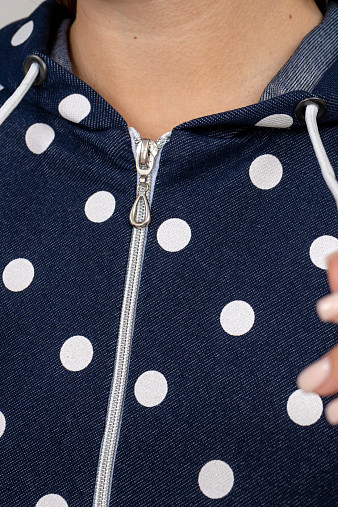 Толстовка женская Мираж футер т.синий/горох