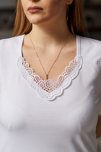 Майка женская с кружевом белая